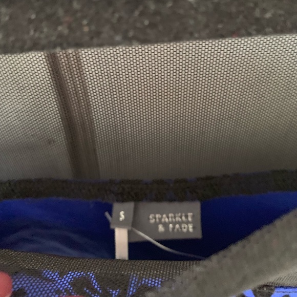 NEW UO / SPARKLE & FADE / VELVET MESH LONG SLEEVE CROP TOP - Picture 3 of 4